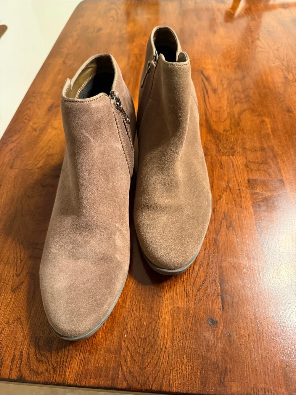 Blondo Waterproof Suede Ankle Booties size 10
